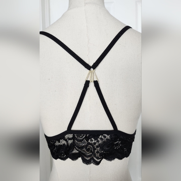 NWOT Black Lace 4 Piece Set - bra, panty, wrist cuffs and eye mask - Picture 10 of 11